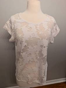 lot 3043 image: Apt. 9 Womens Floral Lace Short Sleeve Top - Size Large