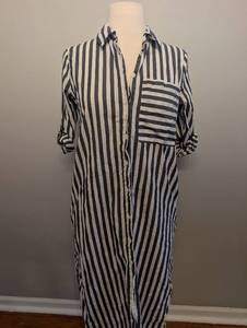 lot 3055 image: Who What Wear Black White Striped Button Down Shirt Dress