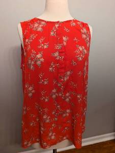 lot 3058 image: Zac &amp Rachel Red Floral Sleeveless Blouse - Size Large