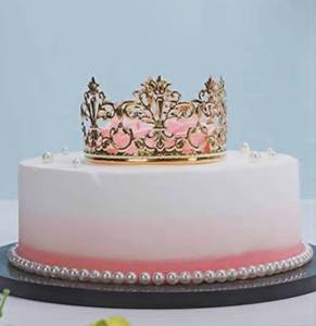 lot 3003 image: Gold Plastic Crown for Cake Decor or Prop&nbsp