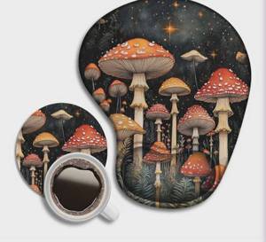 lot 3007 image: Mushroom Pattern Mouse Pad and Coaster Set