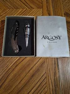 lot 6 image: Argosy Casino Wine Opener and Stopper Gift Set