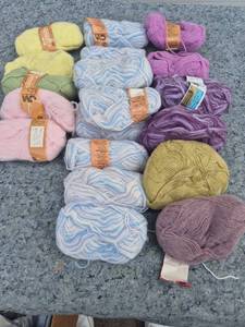 lot 117 image: Mixed Color Yarn Bundle Collection