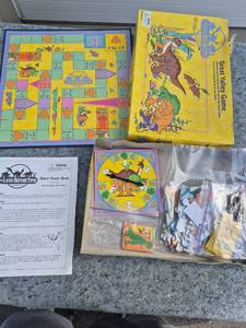 lot 123 image: Land Before Time Great Valley Board Game