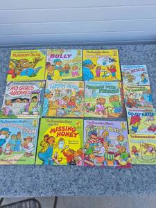 lot 147 image: Berenstain Bears Childrens Book Collection