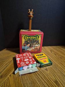 lot 227 image: Crayola Christmas Lunch Box with Reindeer PEZ Dispenser and Crayons