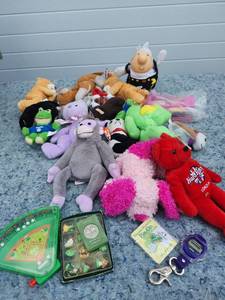 lot 263 image: Mixed Lot of Stuffed Animals, Toys, and Games Collection