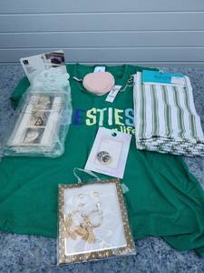 lot 276 image: Mixed Bundle Lot with Clothing, Accessories and Kitchen Items