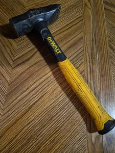 lot 304 image: DeWalt 4 lb Steel Drilling Hammer with Fiberglass Handle