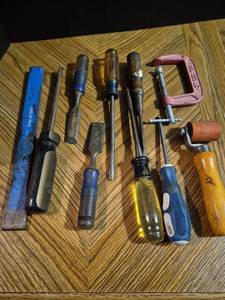 lot 305 image: Mixed Hand Tool Collection - Chisels, Screwdrivers, and Clamp