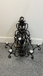 lot 19048 image: CHANDELIER 34 TALL