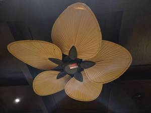 lot 21508 image: Tropical Ceiling Fan with Palm Leaf Blades