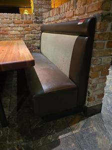 lot 21570 image: Commercial Restaurant Booth End Seat