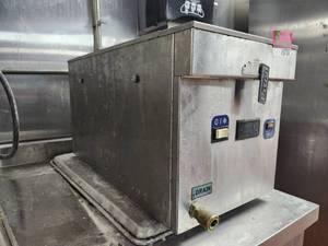 lot 15726 image: Pitco Commercial Deep Fryer