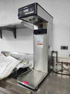 lot 15729 image: BUNN ITCB-DV Commercial Coffee Brewer with Digital Controls