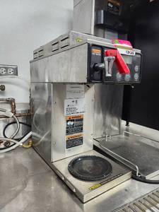 lot 15730 image: Bunn Axiom Commercial Coffee Brewing System