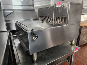 lot 15745 image: Commercial Stainless Steel Deep Fryer