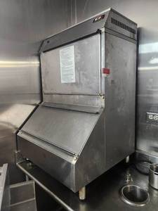 lot 15747 image: Carter-Hoffmann Commercial Food Warmer Cabinet