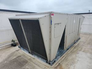 lot 15799 image: Lennox Commercial Rooftop HVAC Unit