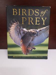 lot 2115 image: Birds of Prey Coffee Table Book - Hardcover Wildlife Photography