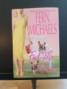 lot 2309 image: Fool Me Once by Fern Michaels Romance Novel