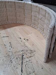 lot 3397 image: Tree skirt