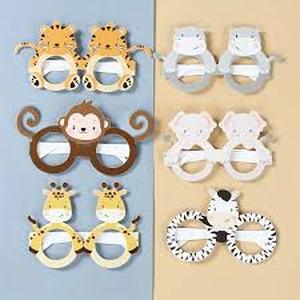 lot 4258 image: Animal Themed Paper Glasses