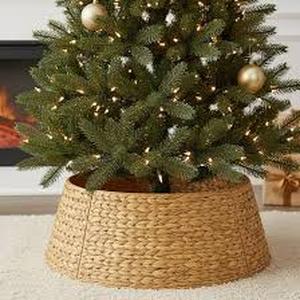lot 11975 image: Woven Christmas Tree Collar