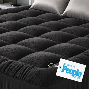 lot 15757 image: Niagara Black Quilted Full Size Mattress Topper for Full sized Mattress