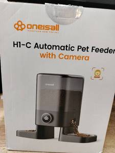 lot 13134 image: Oneisall H1-C Automatic Pet Feeder with Camera