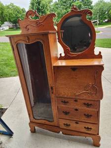 lot 95 image: Antique Victorian Oak Side-by-Side Secretary Desk with Bookcase