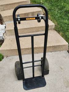 lot 99 image: Milwaukee Hand Truck Model CHT800P 800lb Capacity Dolly