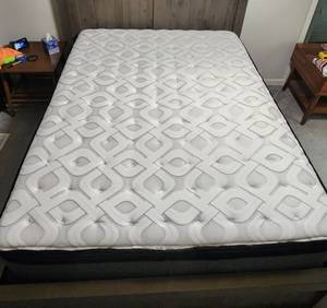 lot 111 image: Queen Size Mattress with Geometric Pattern