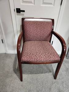 lot 118 image: Mid-Century Modern Walnut Wood Frame Accent Chair with Burgundy Upholstery