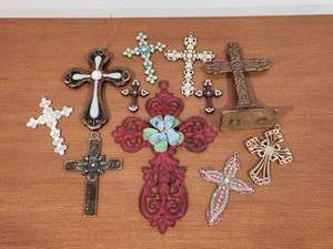 lot 130 image: Mixed Collection of Decorative Crosses