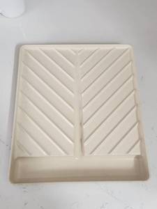 lot 211 image: Pampered Chef Ceramic Microwave Bacon Cooker Drip Tray
