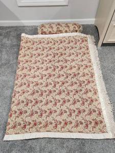 lot 263 image: Paisley Floral Sham With Matching Pillow