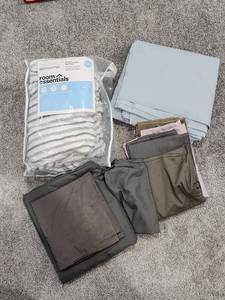 lot 265 image: Room Essentials Mattress Pad and Bed Sheet Set Bundle