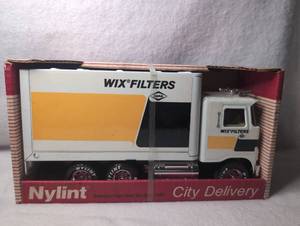 lot 1204 image: Nylint Wix Filters City Delivery Truck No. 9140-4