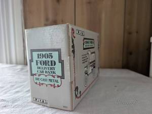 lot 1702 image: ERTL 1905 Ford Delivery Car Bank Die-Cast Metal Model
