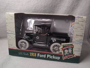 lot 1855 image: 1918 Ford Pickup Truck Die-Cast Model 125 Scale Ertl Collectibles Texaco