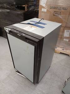 lot 14592 image: Uline built in Panel Ready Cooler, Approximately 17.5 x 22.5 x 35