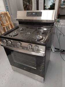 lot 14595 image: GE - 30 in. Wide 5 Burners 5.3 Cu. Ft. Freestanding Gas Stove, (Incomplete)