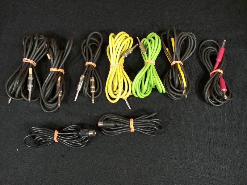 lot 17 image: Sound Fix Audio CablesCords Variety Lot
