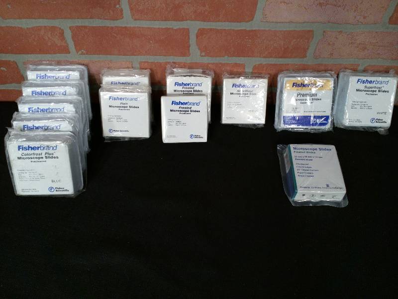 lot 25 image: Microscope Slide Variety Lot