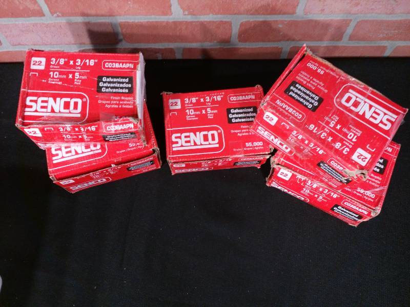 lot 27 image: Senco Galvanized Finish Staples