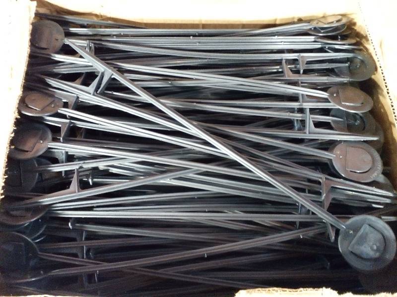 lot 29 image: Standard Step Stakes