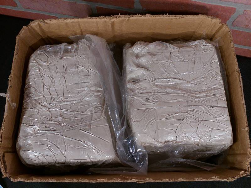 lot 56 image: Amaco White Art Clay