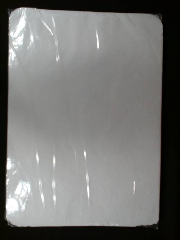 lot 58 image: Full Sheet Scalloped Cake Doilies 19 X 27