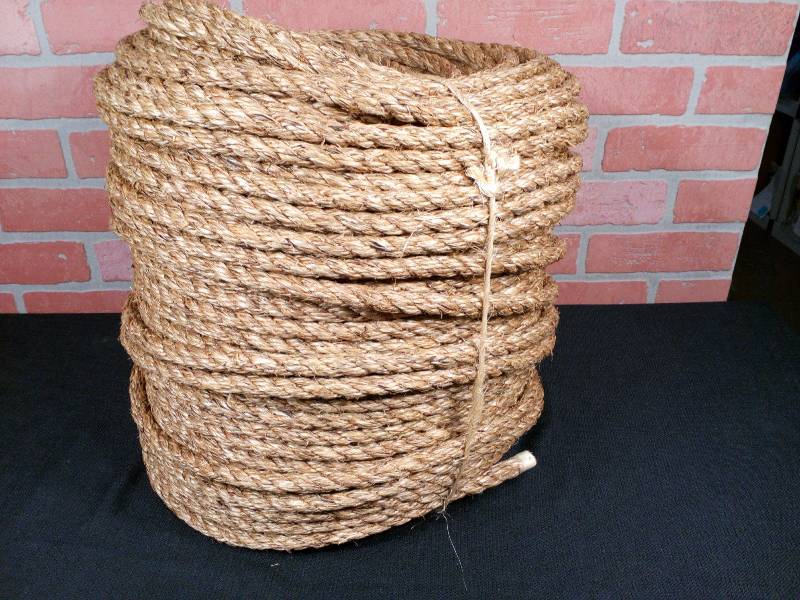 lot 100 image: Twisted Manilla Hemp Rope - 58 Thick